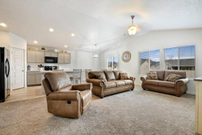 Beautiful Brand New Kuna Home!